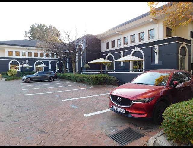253M² OFFICE TO LET IN HYDE PARK